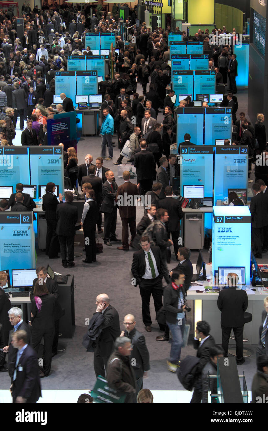 Computermesse Hannover Bundeshalle innen -Fotos und -Bildmaterial in hoher Auflösung – Alamy