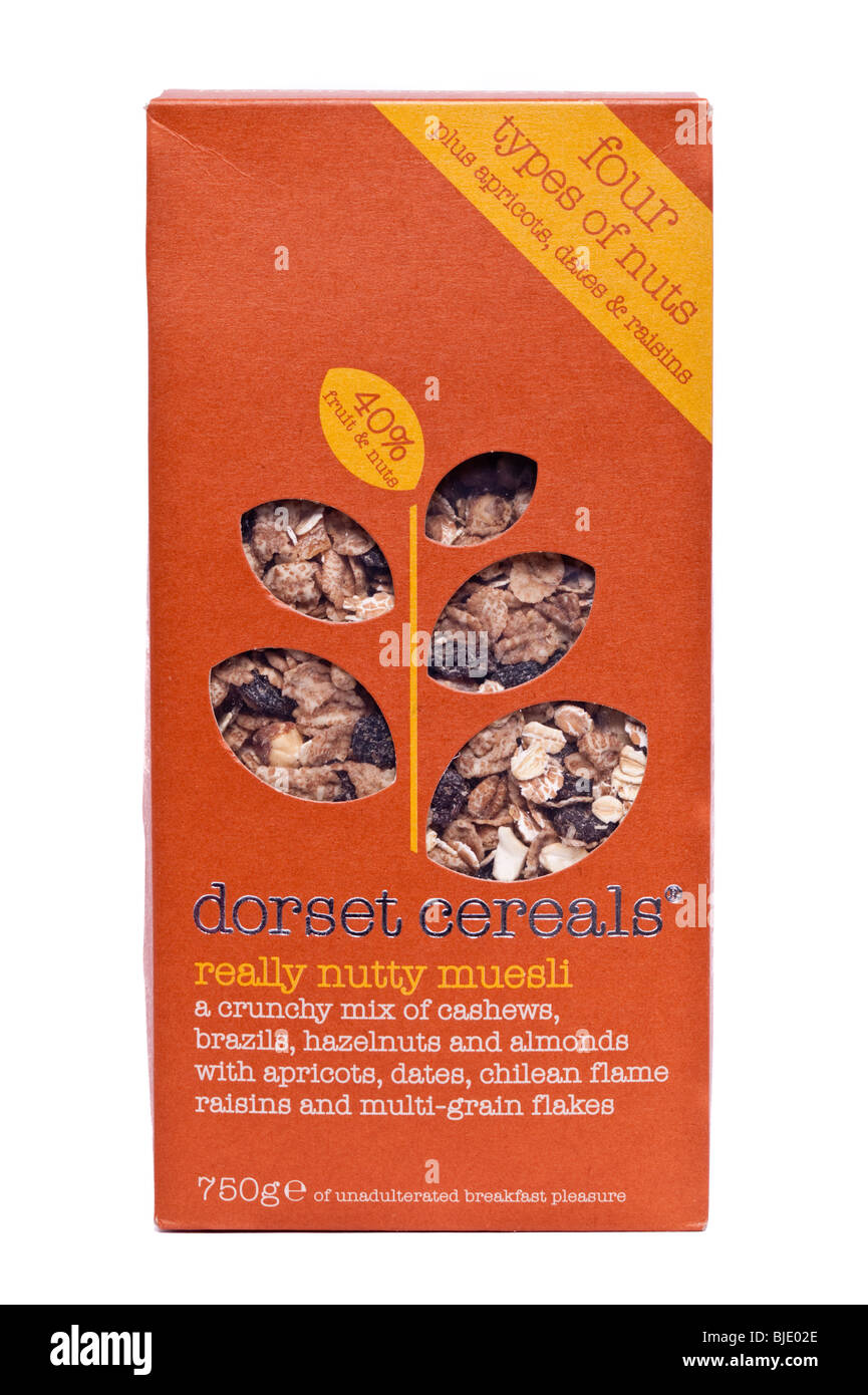Ein Feld von Dorset Müsli Müsli Müsli mit 40 % Früchten und Nüssen auf weißem Hintergrund Stockfoto