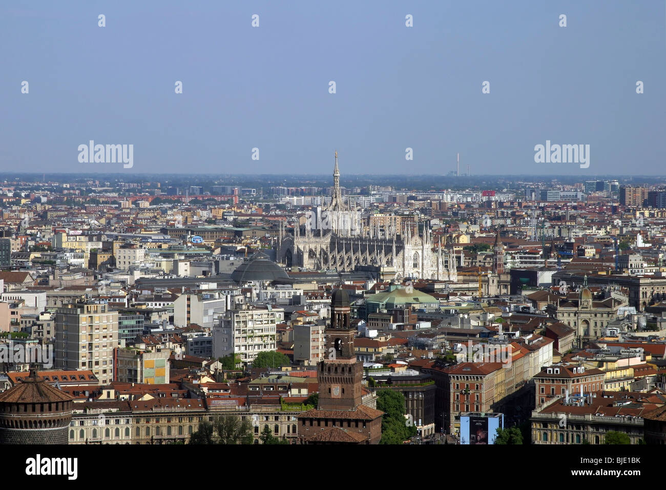 Italien, Mailand, Luftaufnahmen der Stadt die Kathedrale im Hintergrund Stockfoto