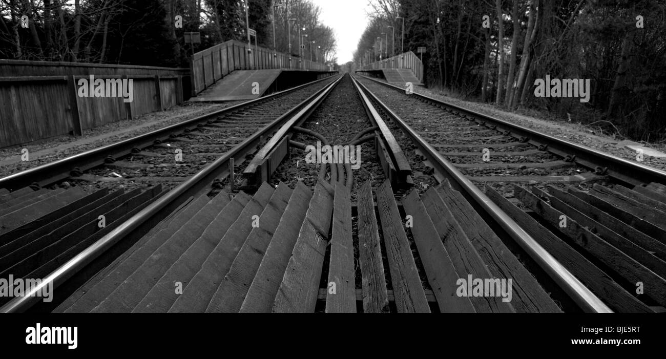 Bahn-Linien in East Malling Bahnhof in Kent Stockfoto