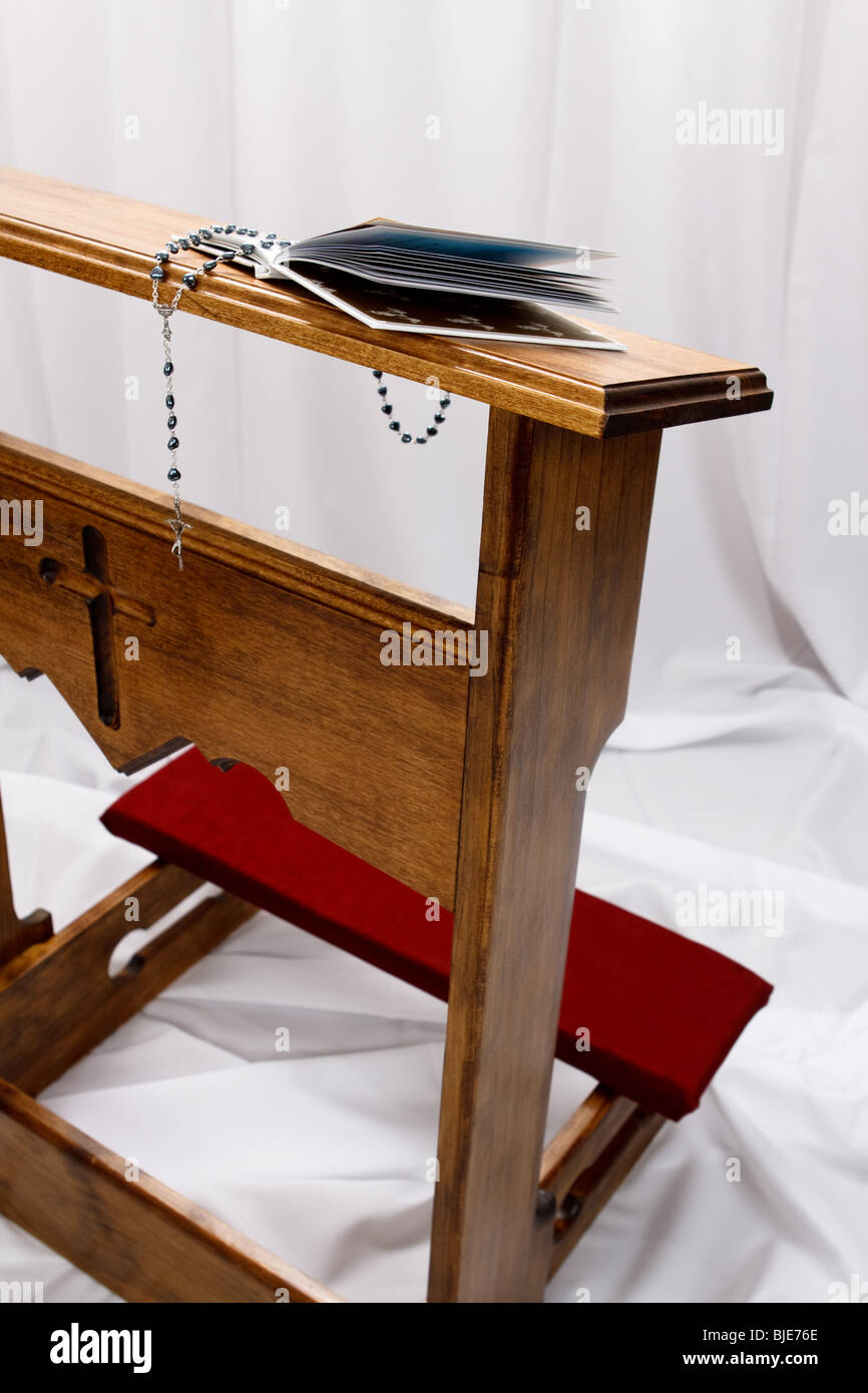 Kniebank Gebet Stockfoto
