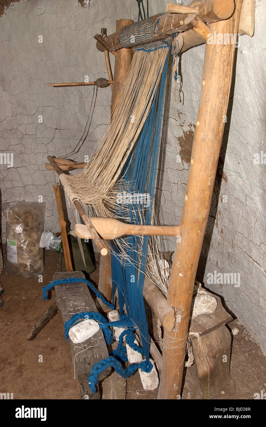 Webstuhl in einem eisernen Zeitalter Runde Haus Butser Hill Stockfoto