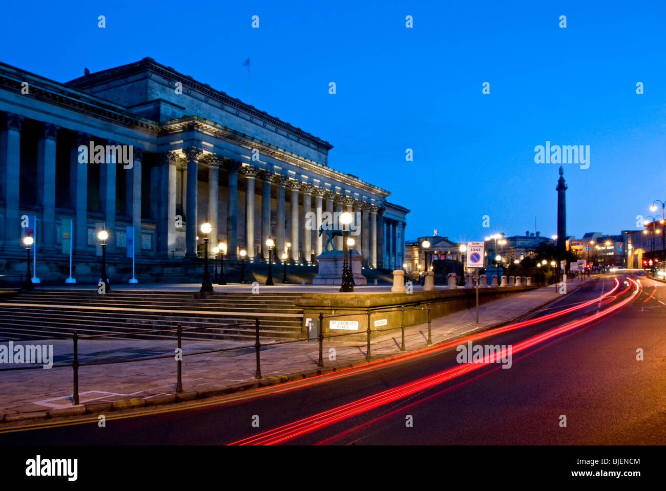 St.-Georgs Halle bei Nacht, Liverpool City Centre, Liverpool, Merseyside, England, UK Stockfoto