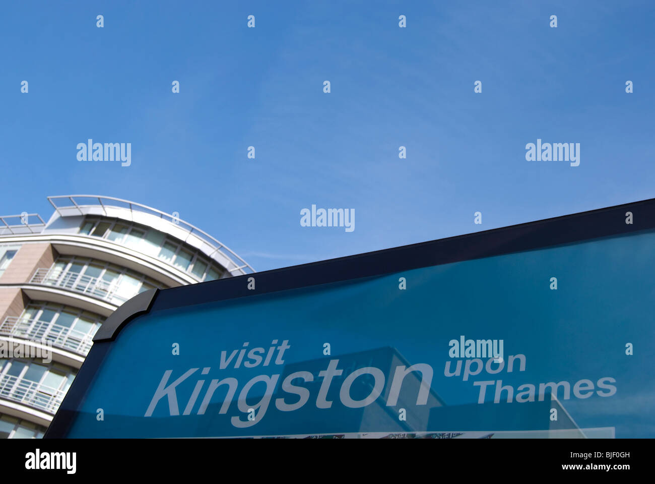 Besuchen Sie Kingston nach Themse Zeichen in Kingston, Surrey, england Stockfoto