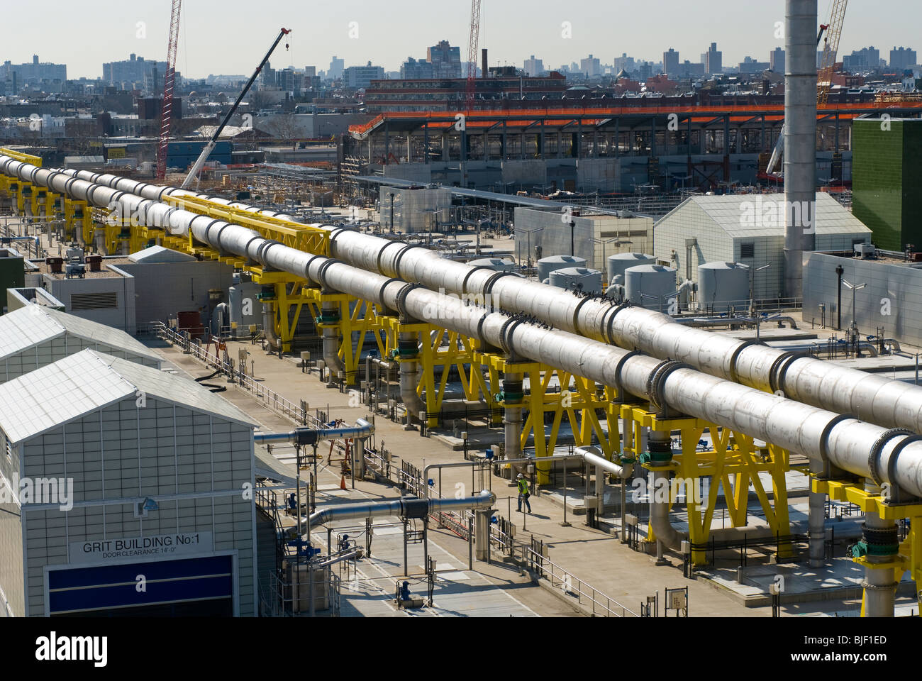 Einen Überblick über die Kläranlage Newtown Creek in Brooklyn in New York Stockfoto