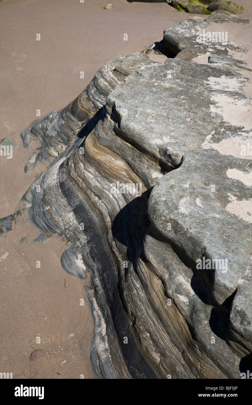 Felsformationen an der Nordostküste Englands Stockfoto