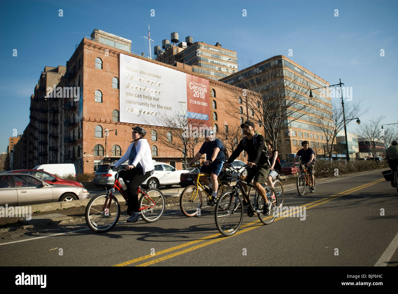 Eine Plakatwand drängen die Rückkehr der Formen in der US-Volkszählung ist entlang dem Radweg West Side in New York gesehen. Stockfoto