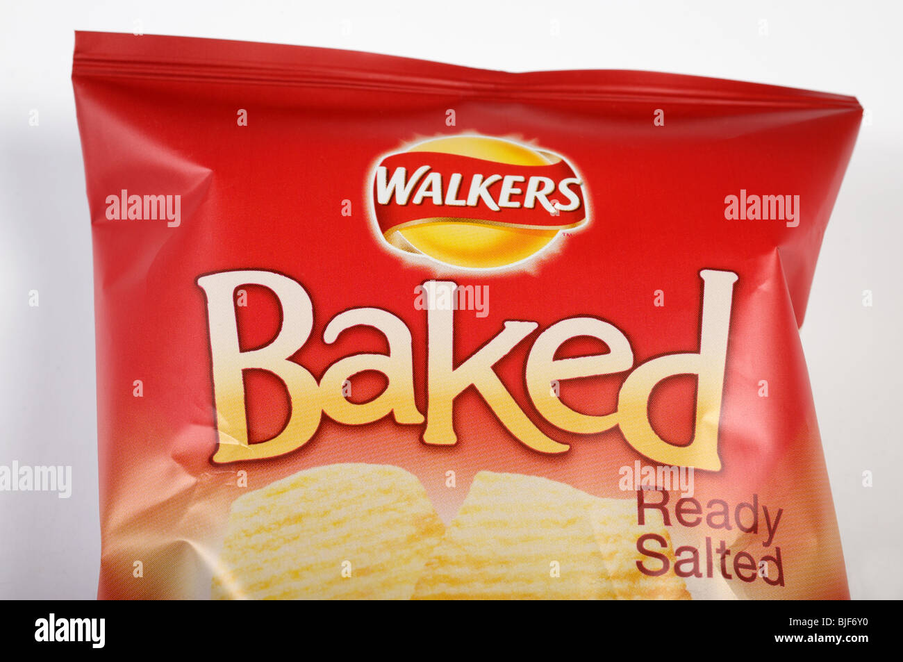 Walkers gebacken fertig gesalzene Chips Stockfoto