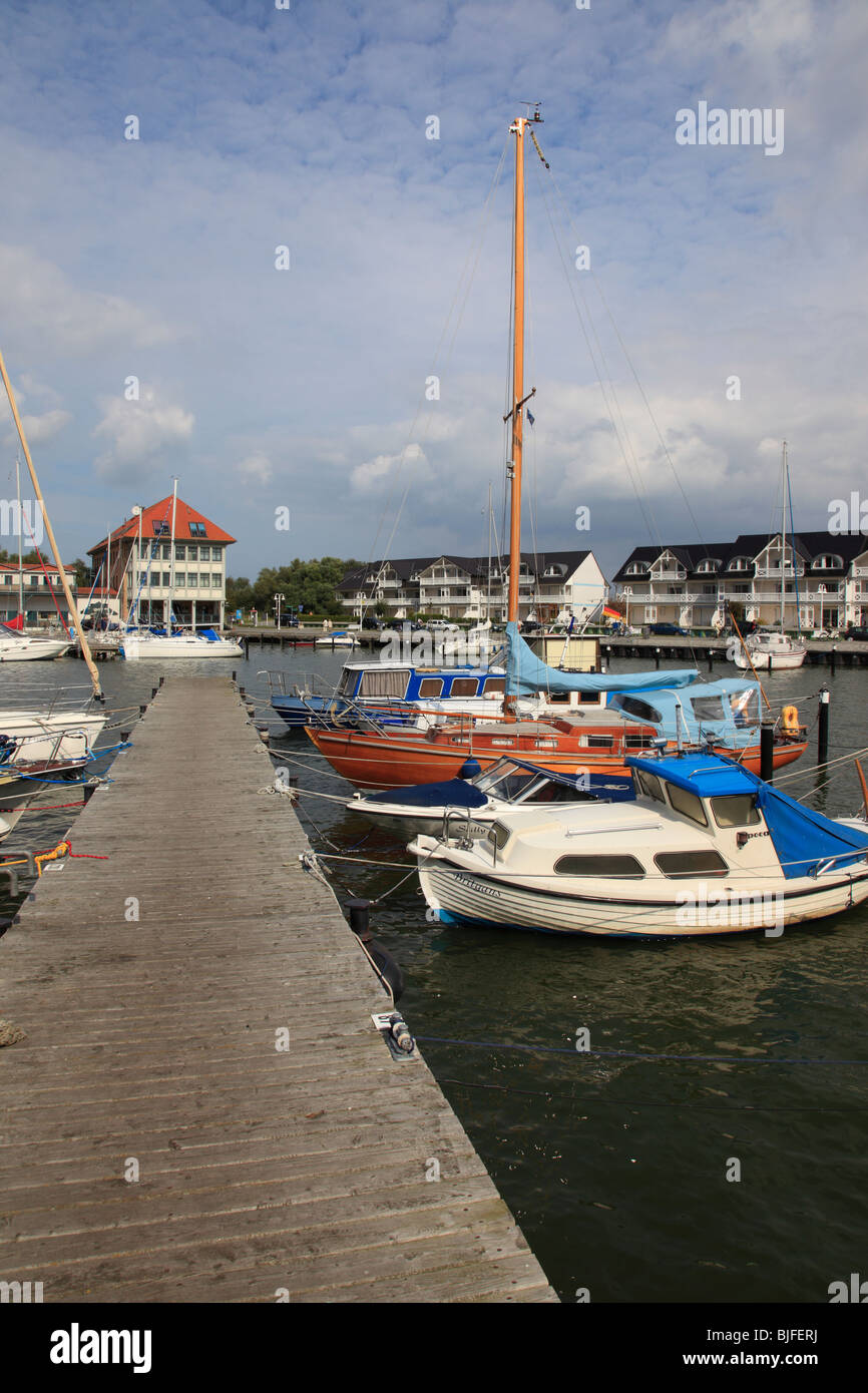die Fischerei Hafen und Yacht Hafen Karlshagen, Usedom, Mecklenburg-Western Pomerania, Deutschland, Europa. Foto: Willy Matheisl Stockfoto