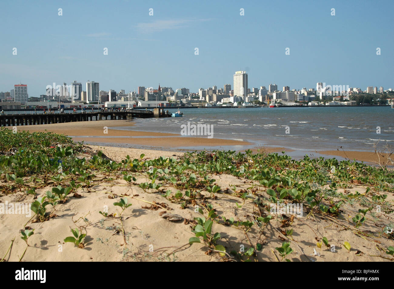 Blick auf die geschäftige Stadt Maputo. Maputo, Süd-Mosambik, Afrika © Demelza Cloke Stockfoto
