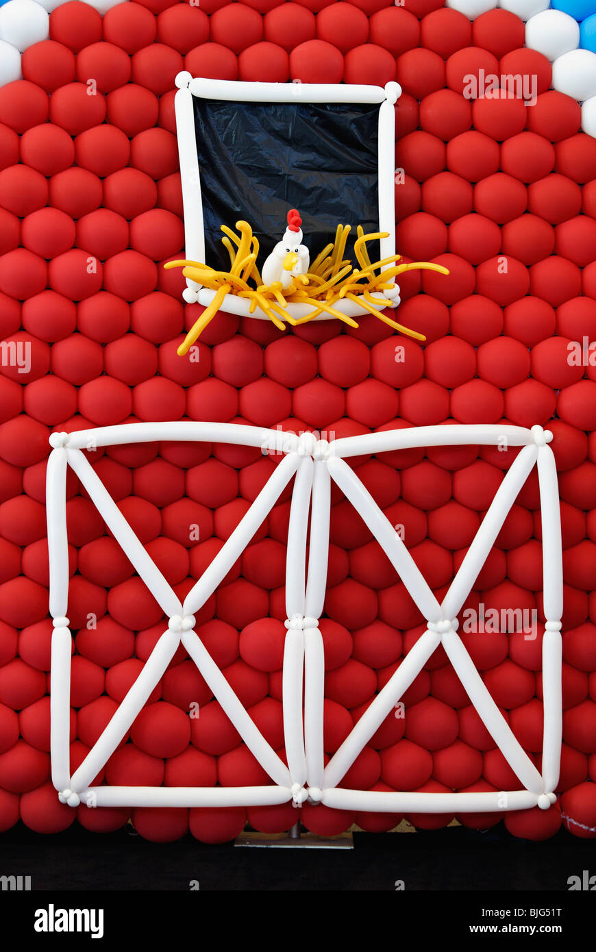 Anzeige des Ballons gemacht auszusehen wie ein Huhn in einer Scheune an der 2009 Kentucky State Fair in Louisville, Kentucky Stockfoto