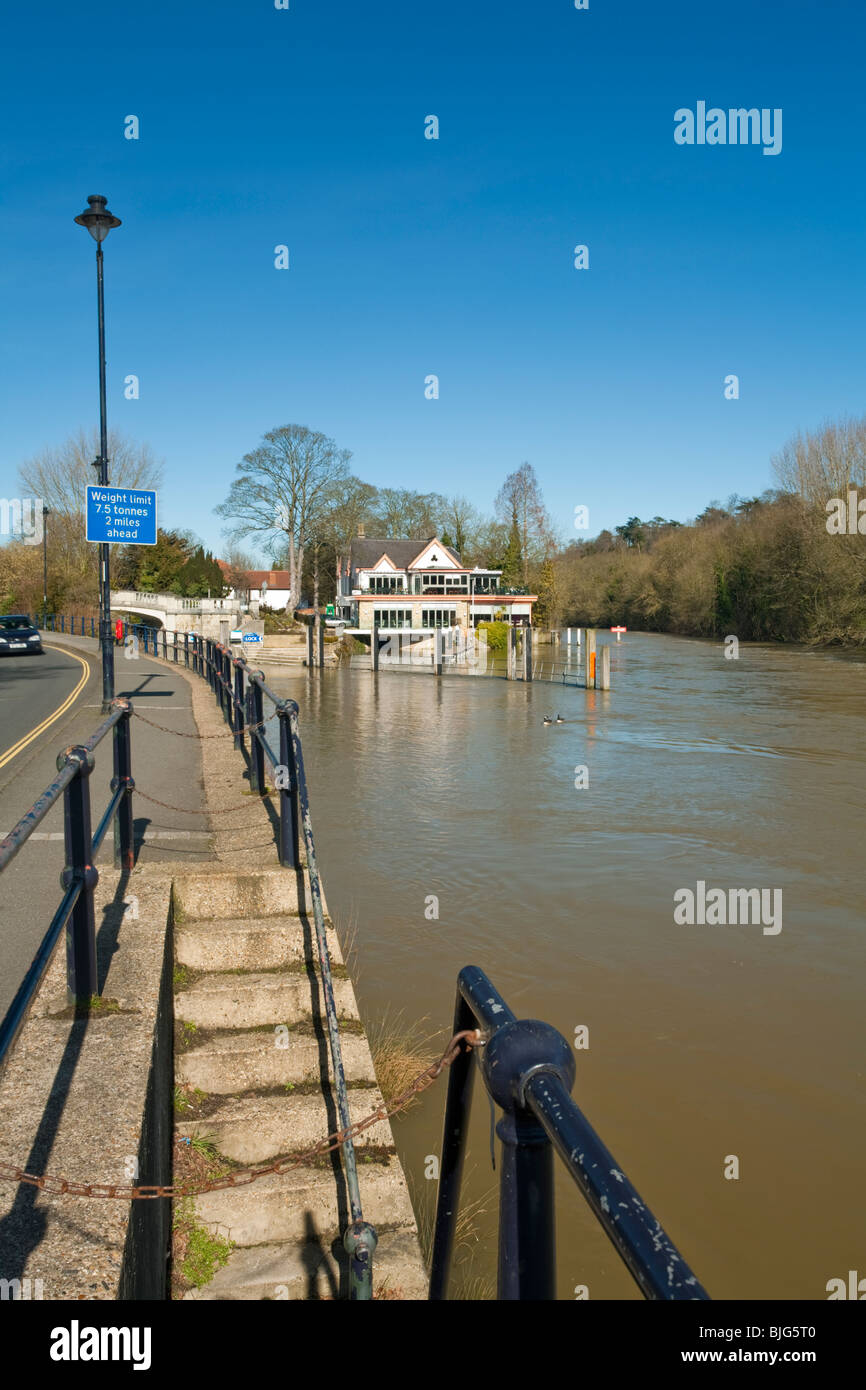 Boulter Lock und Ray Mill Insel auf der Themse in Maidenhead, Berkshire, Großbritannien Stockfoto