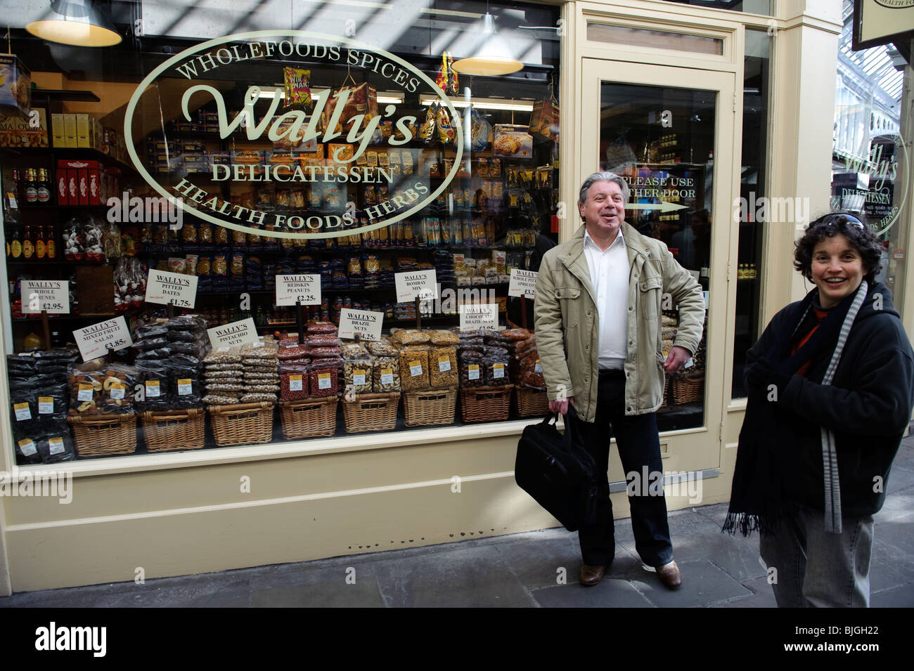 Wally's Delicatessen, Morgan Arcade Cardiff Wales UK Stockfoto