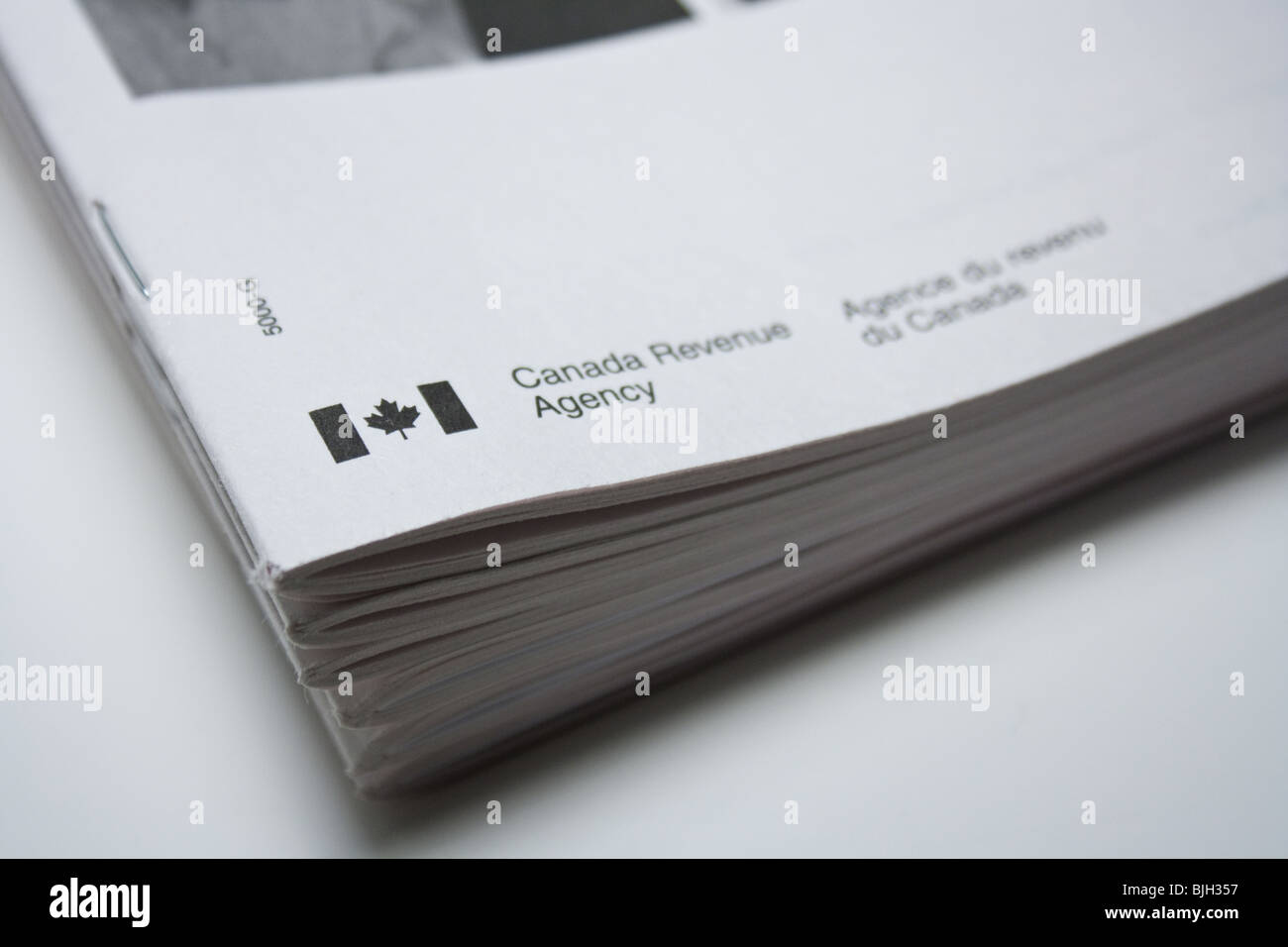 Kanada Einkommen Agentur Closeup Logo Steuererklärung Formular Broschüre Papierführung Stockfoto
