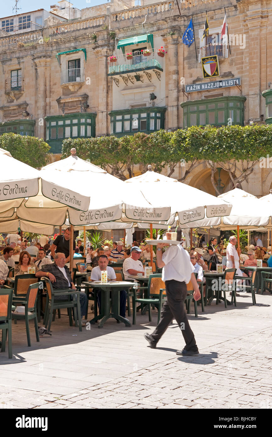 Kellner, Platz der Republik, Valletta, Malta Stockfoto