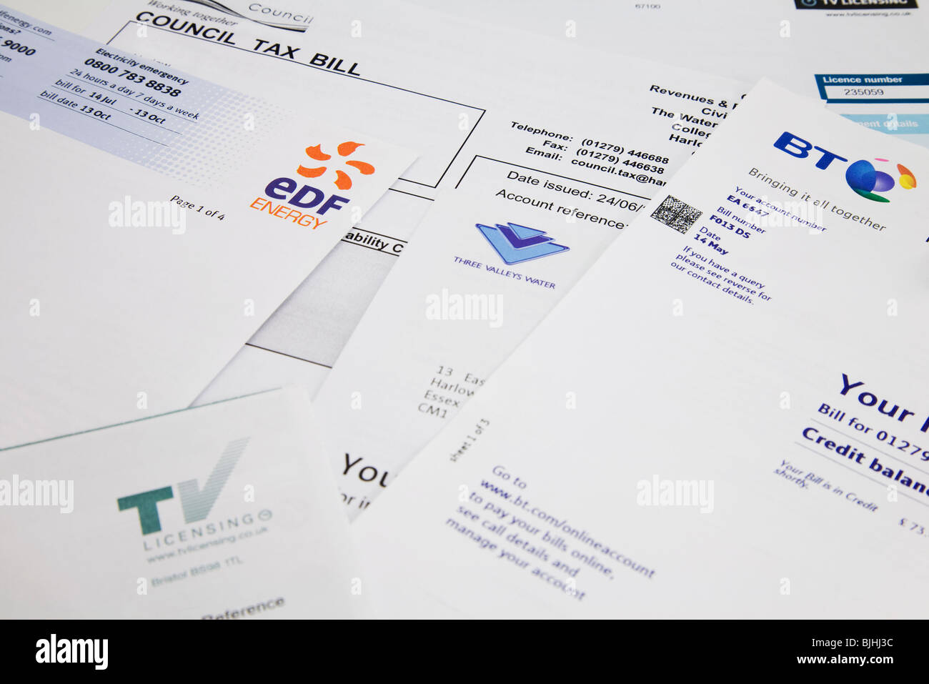 Haufen von Rechnungen Stockfoto