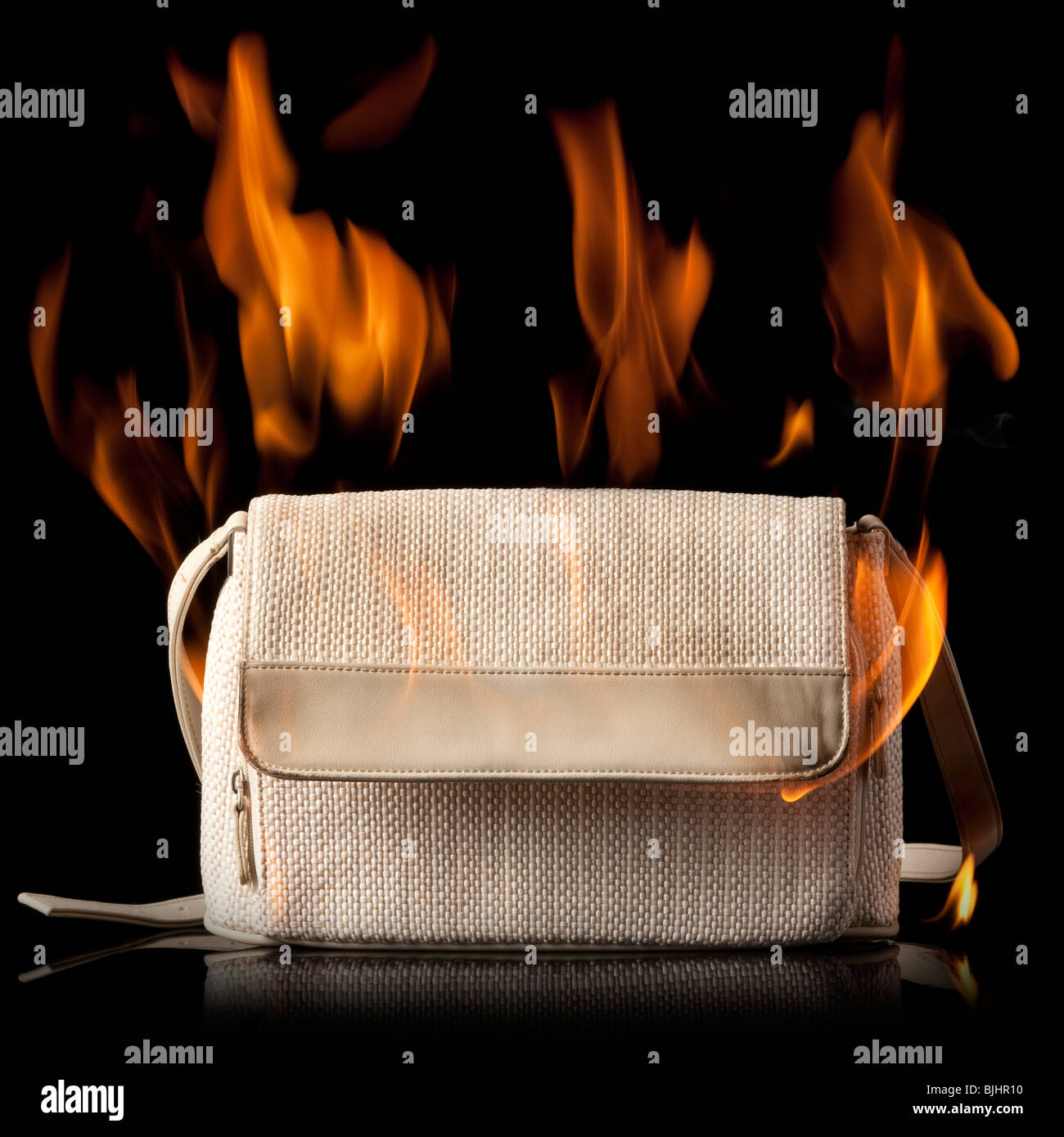 Handtasche in Brand Stockfoto