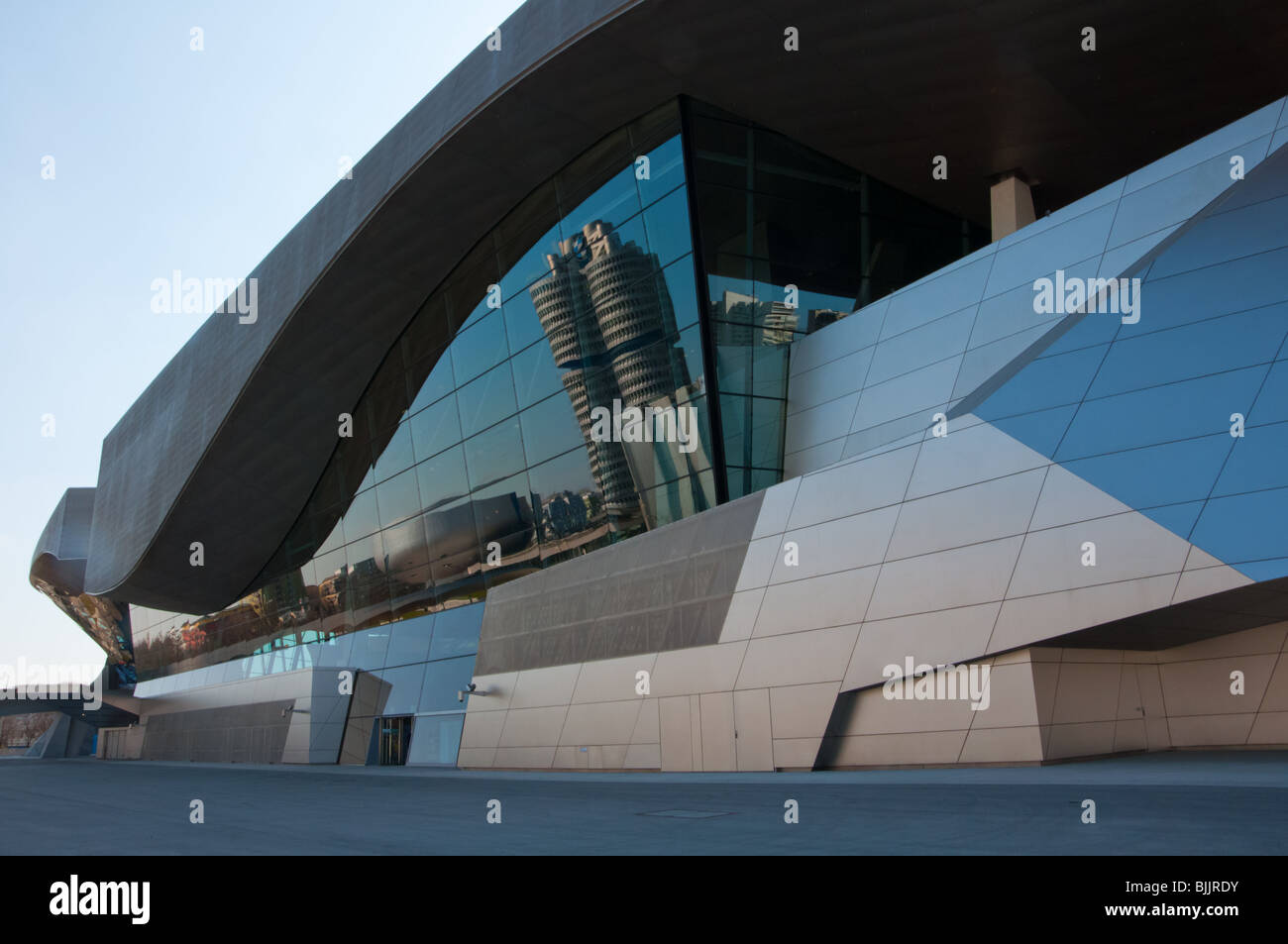 BMW Welt Reflexionen von BMW HQ und Museum. München, Deutschland Stockfoto