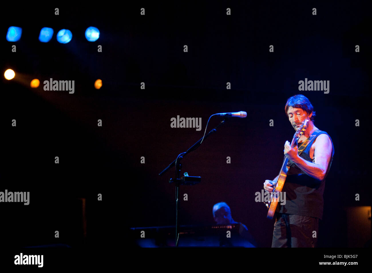 Britischer Sänger und Songwriter Chris Rea live Auftritt in der Konzerthalle im KKL in Luzern, Schweiz, Europa Stockfoto
