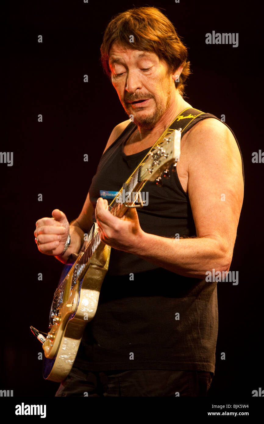 Britischer Sänger und Songwriter Chris Rea live Auftritt in der Konzerthalle im KKL in Luzern, Schweiz, Europa Stockfoto