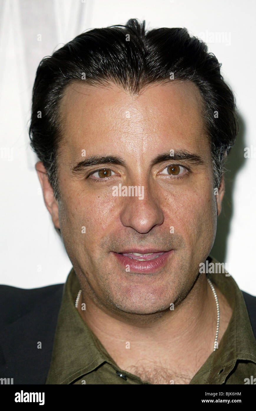 ANDY GARCIA Mann von ELYSIAN FIELDS PREM EGYPTIAN THEATRE HOLLYWOOD LOS ANGELES USA 23. September 2002 Stockfoto