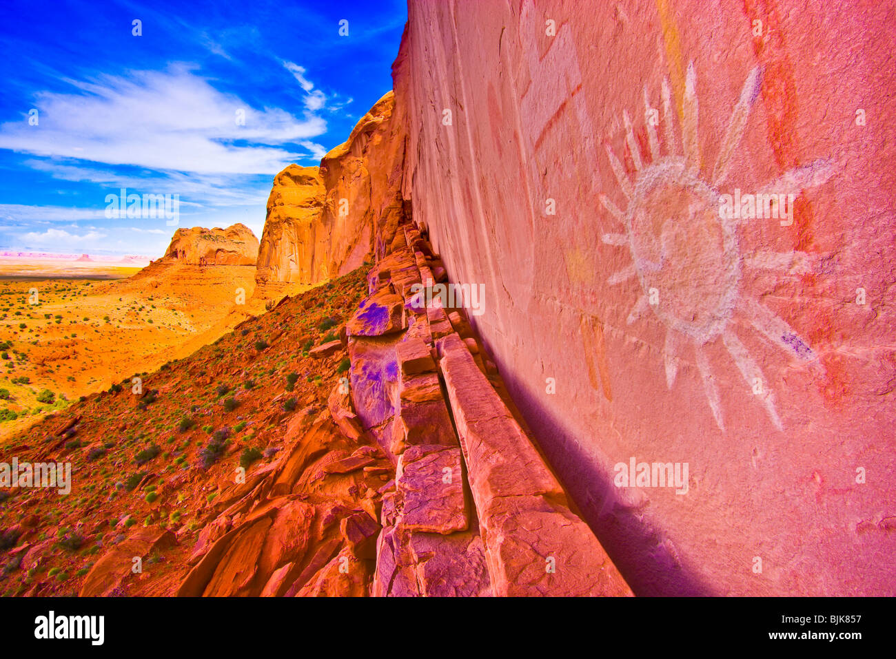 Alte Sonne Piktogramm, Northern Arizona, Korbflechtern Kultur Felsmalereien Stockfoto