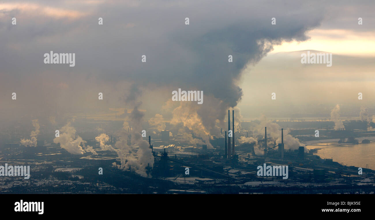 Luftaufnahme, ThyssenKrupp Steel Industry, Rhein, Duisburg, Nordrhein-Westfalen, Deutschland, Europa Stockfoto