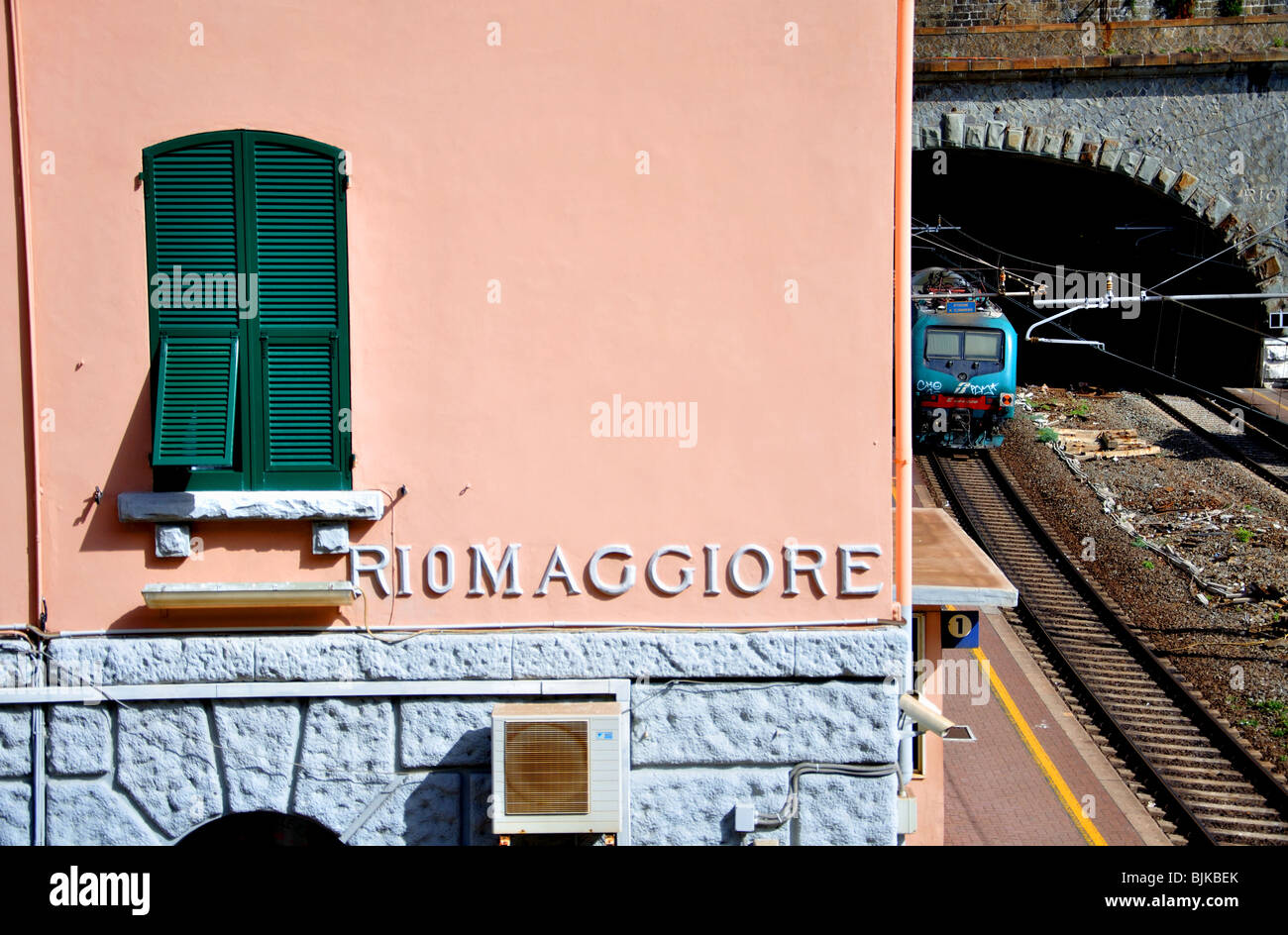 Riomaggiore Bahnhof Cinque Terre Italien Stockfoto