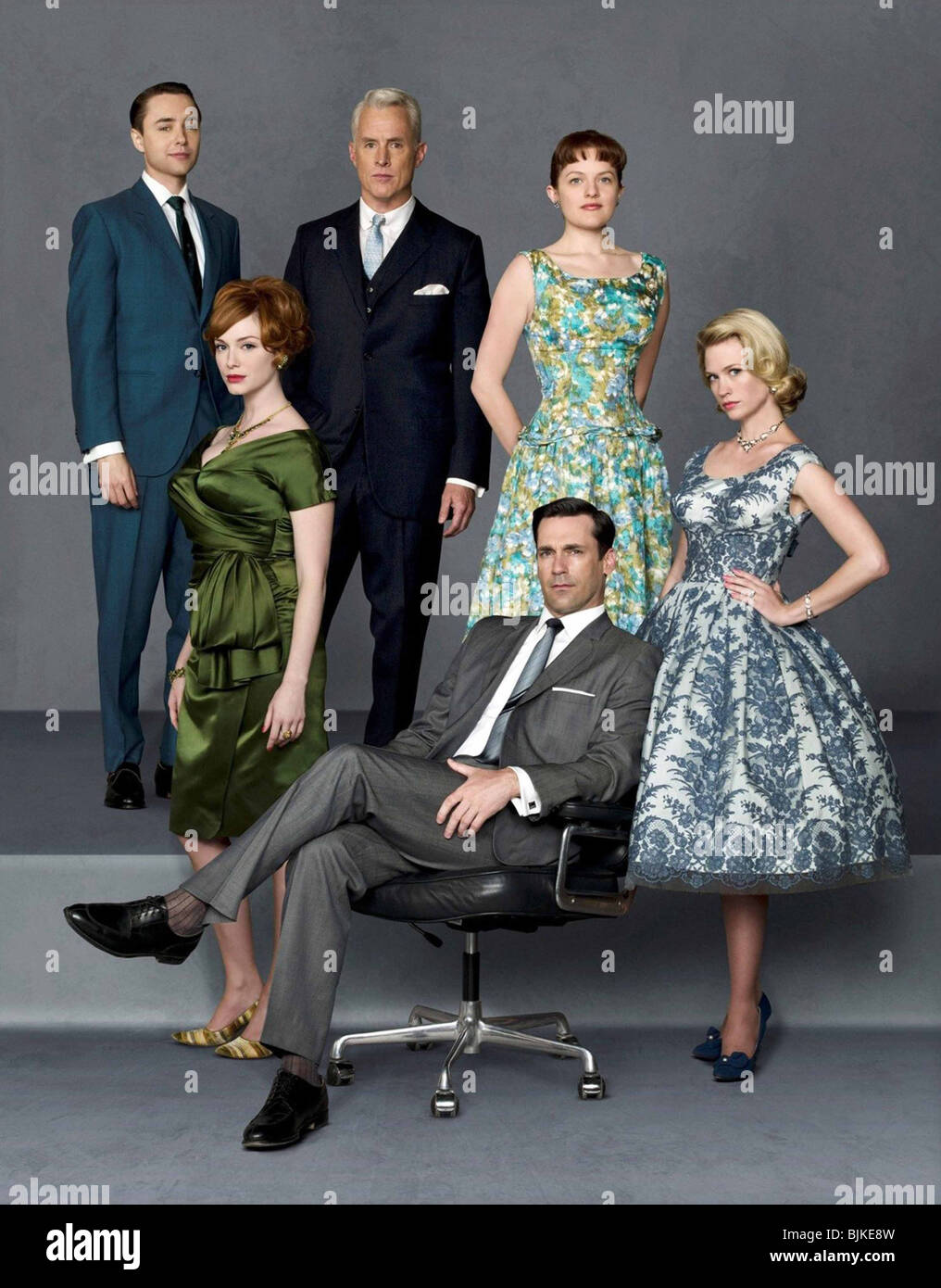 MAD MEN (TV) (2007) Christina Hendricks, ELISABETH MOSS, JANUARY JONES(00)