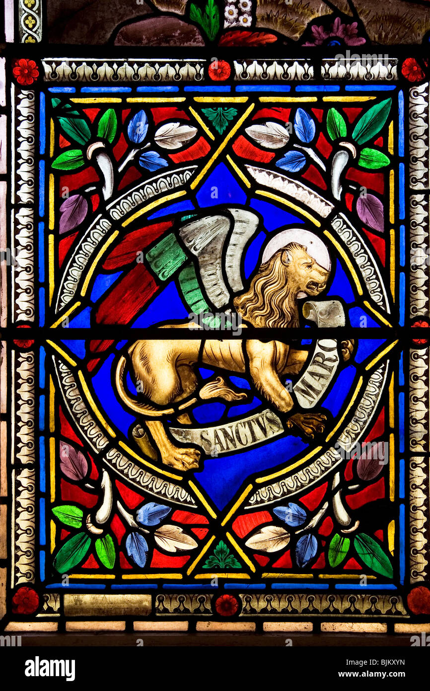 Der Löwe von San Marco schmückt viktorianischen Ära Glasmalerei in der Holy Trinity Church (Old Parish Church) in Sunderland, England Stockfoto