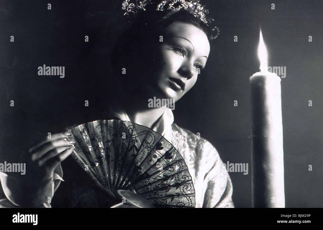 Sigrid gurie Fotos und Bildmaterial in hoher Auflösung Alamy