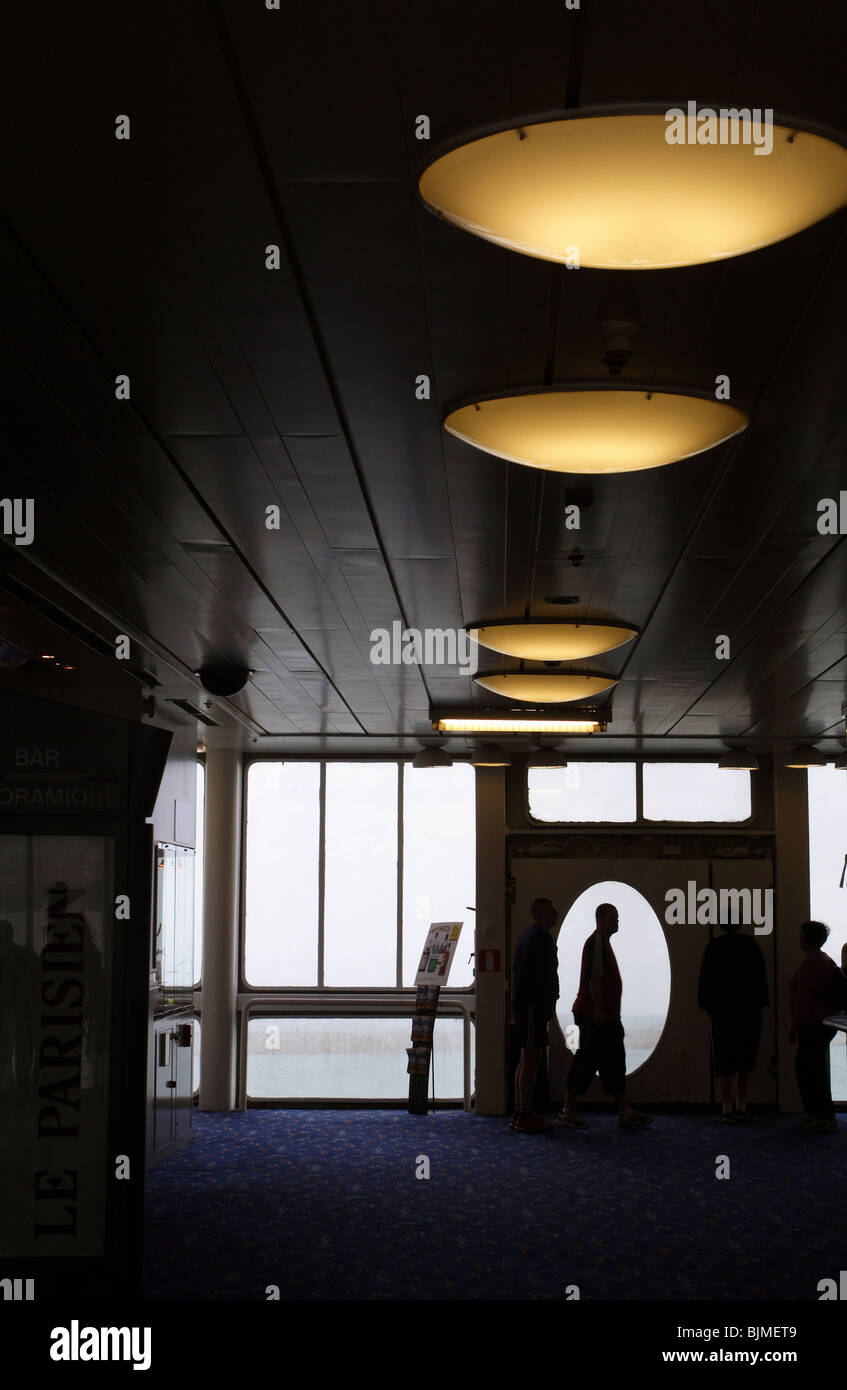 Unter Deck einer Fähre Calais, Frankreich Stockfoto