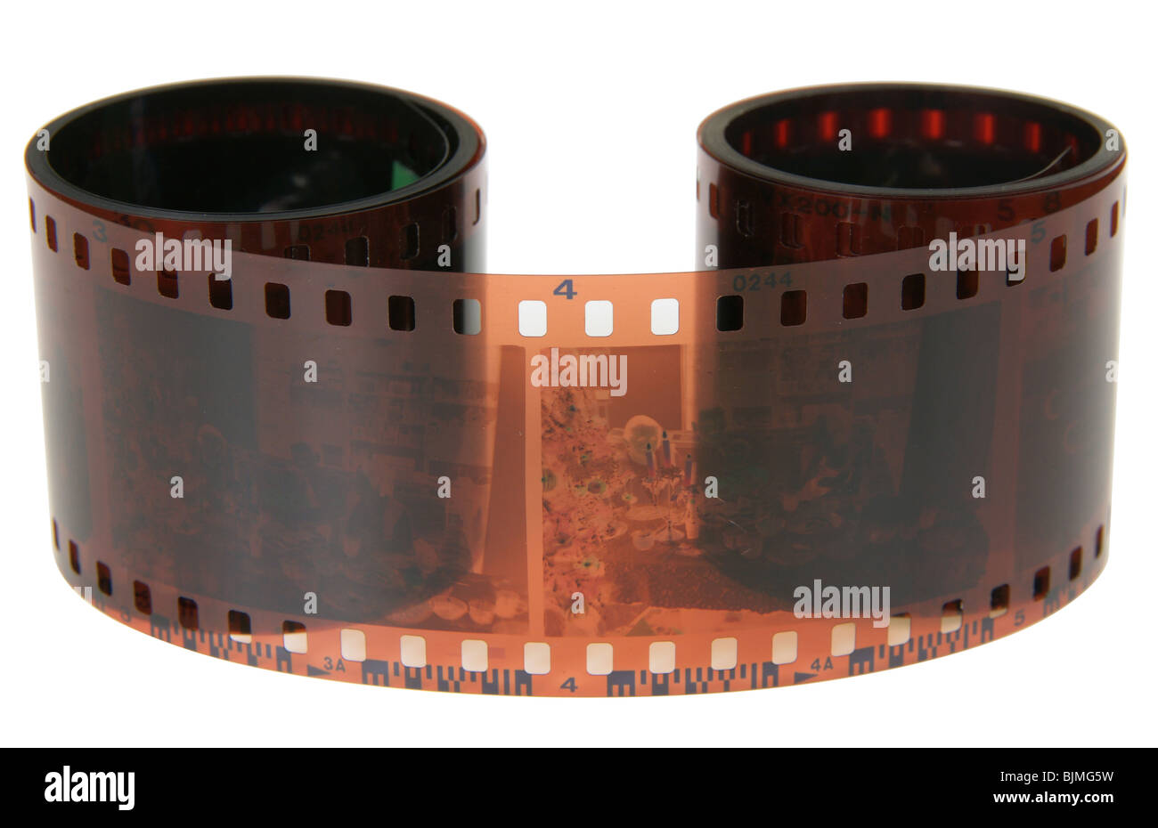 Negative Film isoliert auf weißem Hintergrund mit Beschneidungspfad. Stockfoto