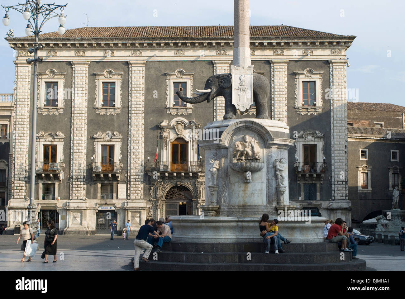 Italien, Sizilien, Catania, Piazza del Duomo, Elefant Brunnen Fontana Dell' Elefante von Bernini Stockfoto