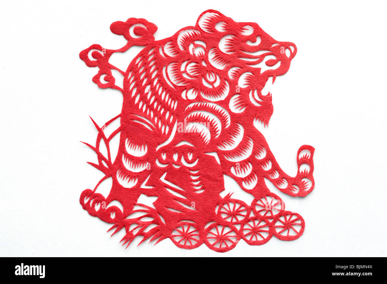 Jahr des Tiger Chinese New Year Papiers schneiden Dekoration. Stockfoto