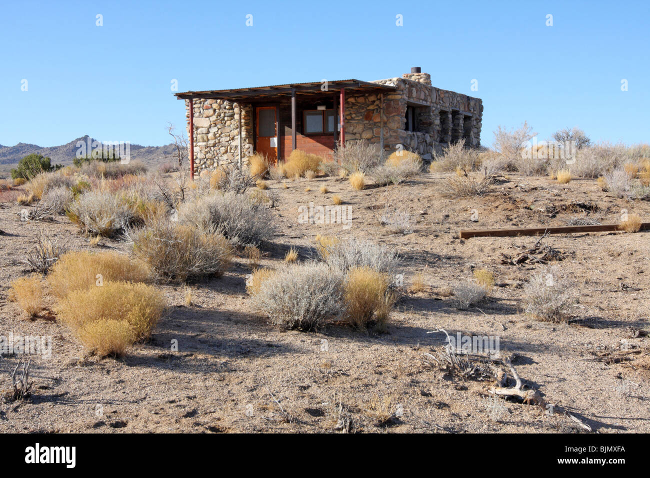 Rock wurde in Mojave National Preserve in den 1930er Jahren durch ersten Weltkrieg Veteran Bert G. Smith gebaut. Stockfoto