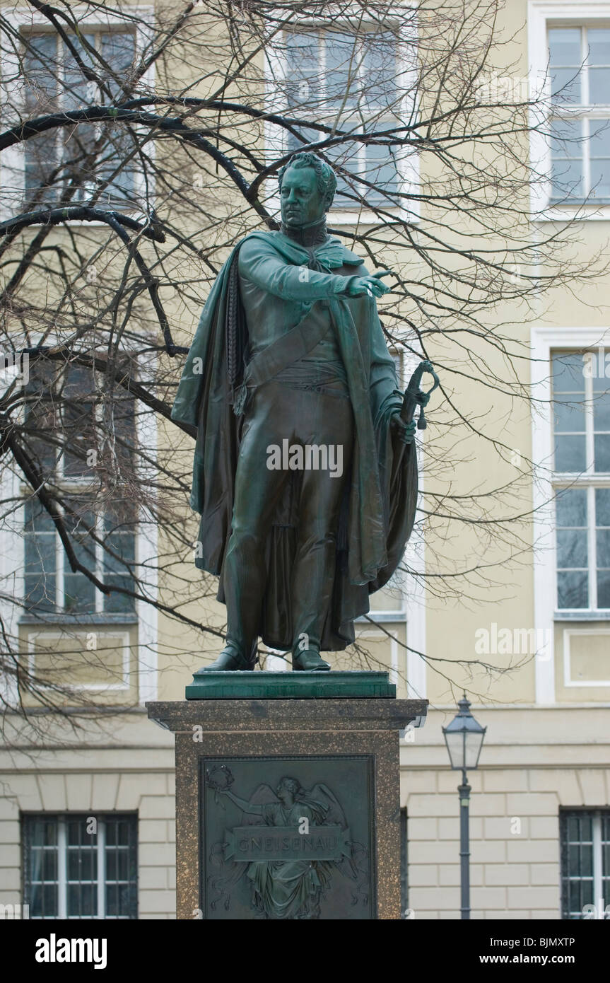 Statue von General August Wilhelm Anton Neidhardt von Gneisenau in Berlin Unter Den Linden Deutschland Stockfoto