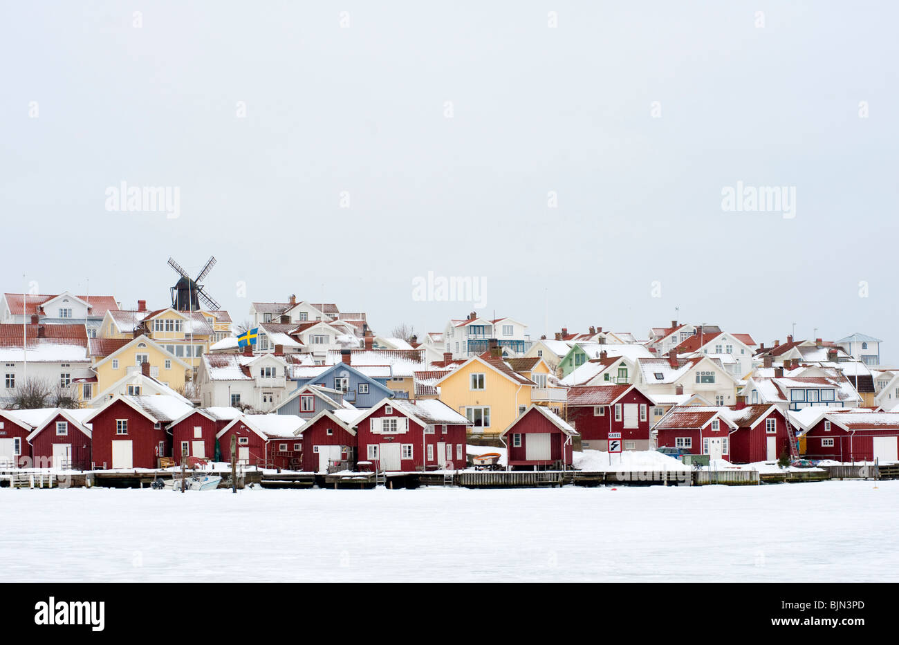 Dorf Fiskebackskil im kalten Winter 2010 an Bohuslan Küste in Vastra Gotaland Schweden Stockfoto
