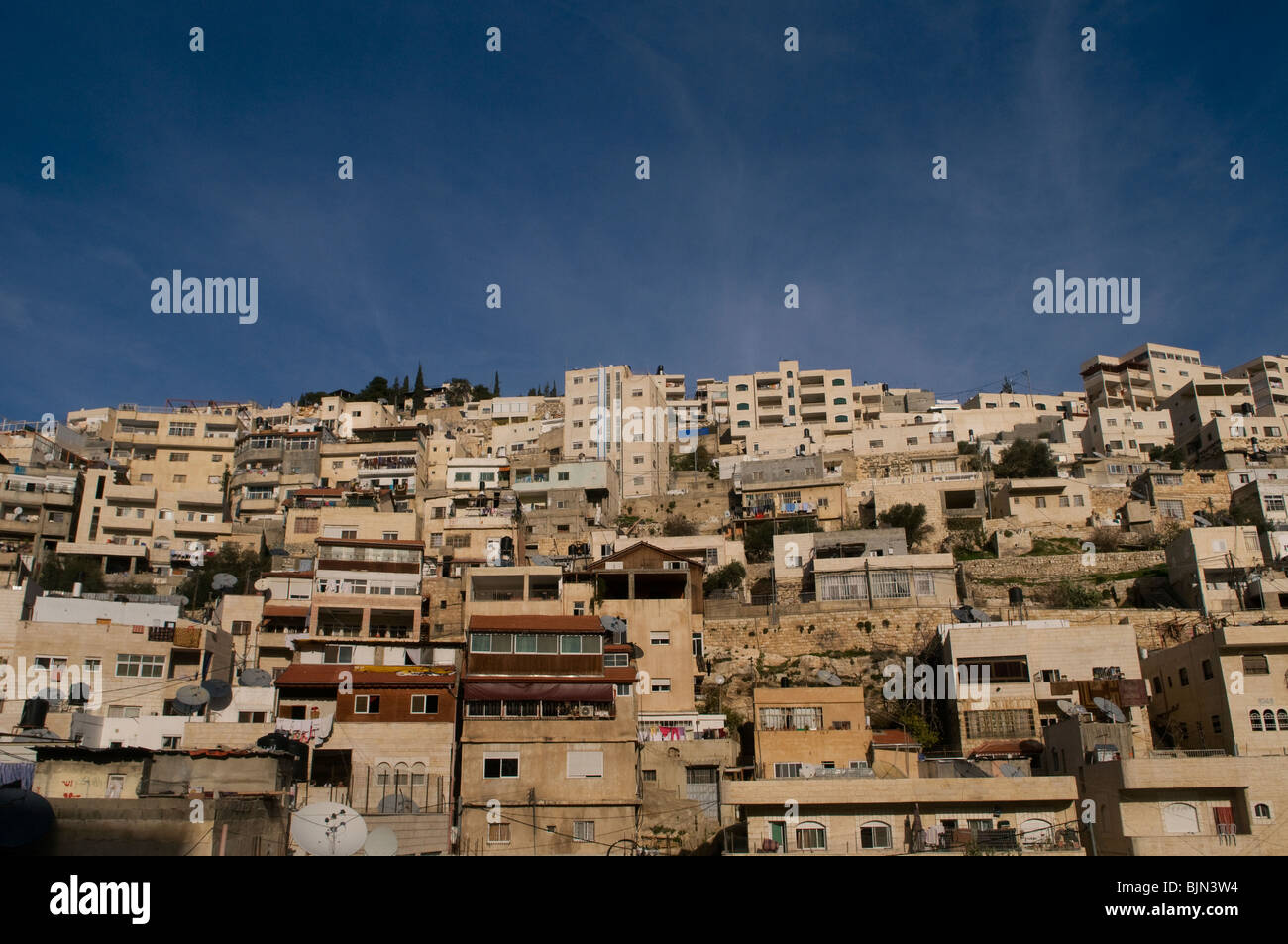 Herrliche Sicht auf die jüdische Siedlung Maaleh Adumim oder Maale Edumim in Judäische West Bank in der Nähe von Jerusalem Israel Stockfoto