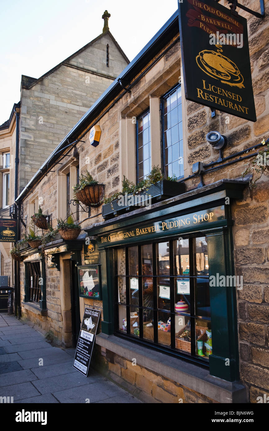 Der alte Original Bakewell Pudding Shop, Square, Bakewell, Peak District National Park, Derbyshire. Stockfoto