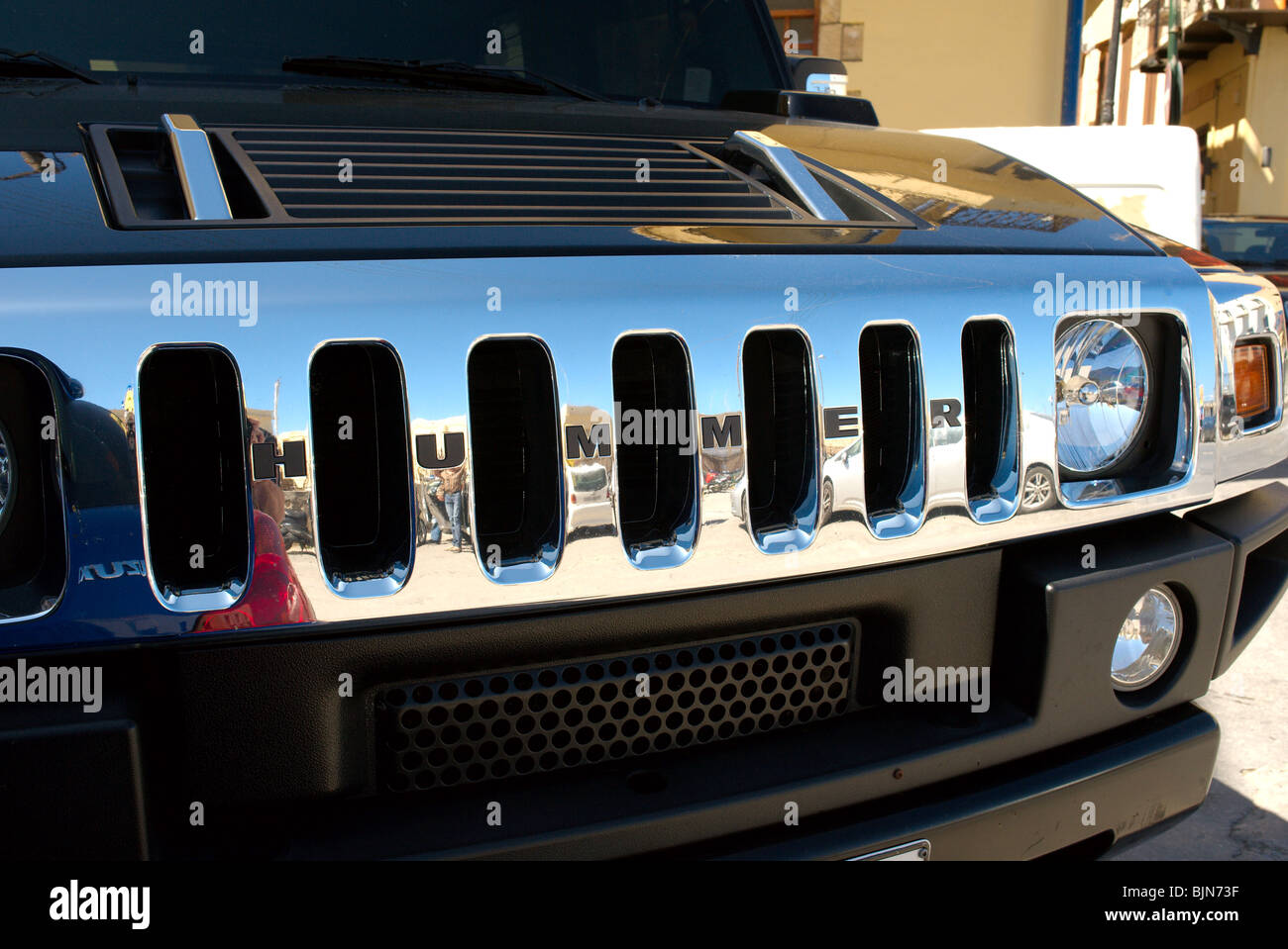 Hummer vorne Chrom grill Stockfoto