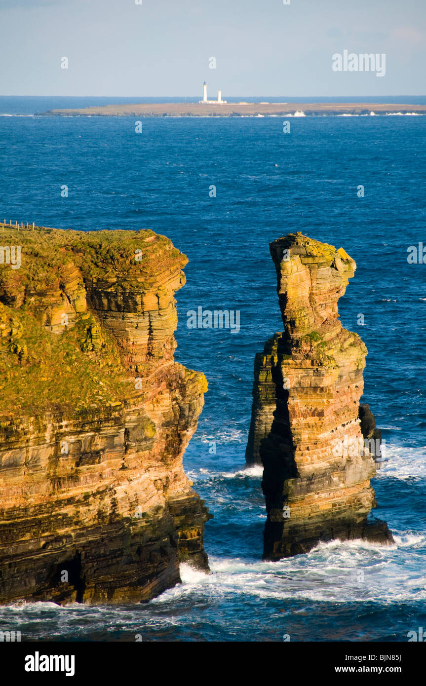 Die Knie Meer Stack, Duncansby Head, Caithness, Schottland, Vereinigtes Königreich Stockfoto