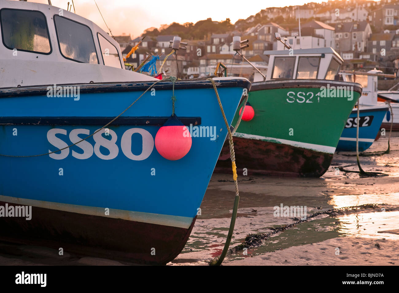 Boote in St Ives Hafen Cornwall Stockfoto