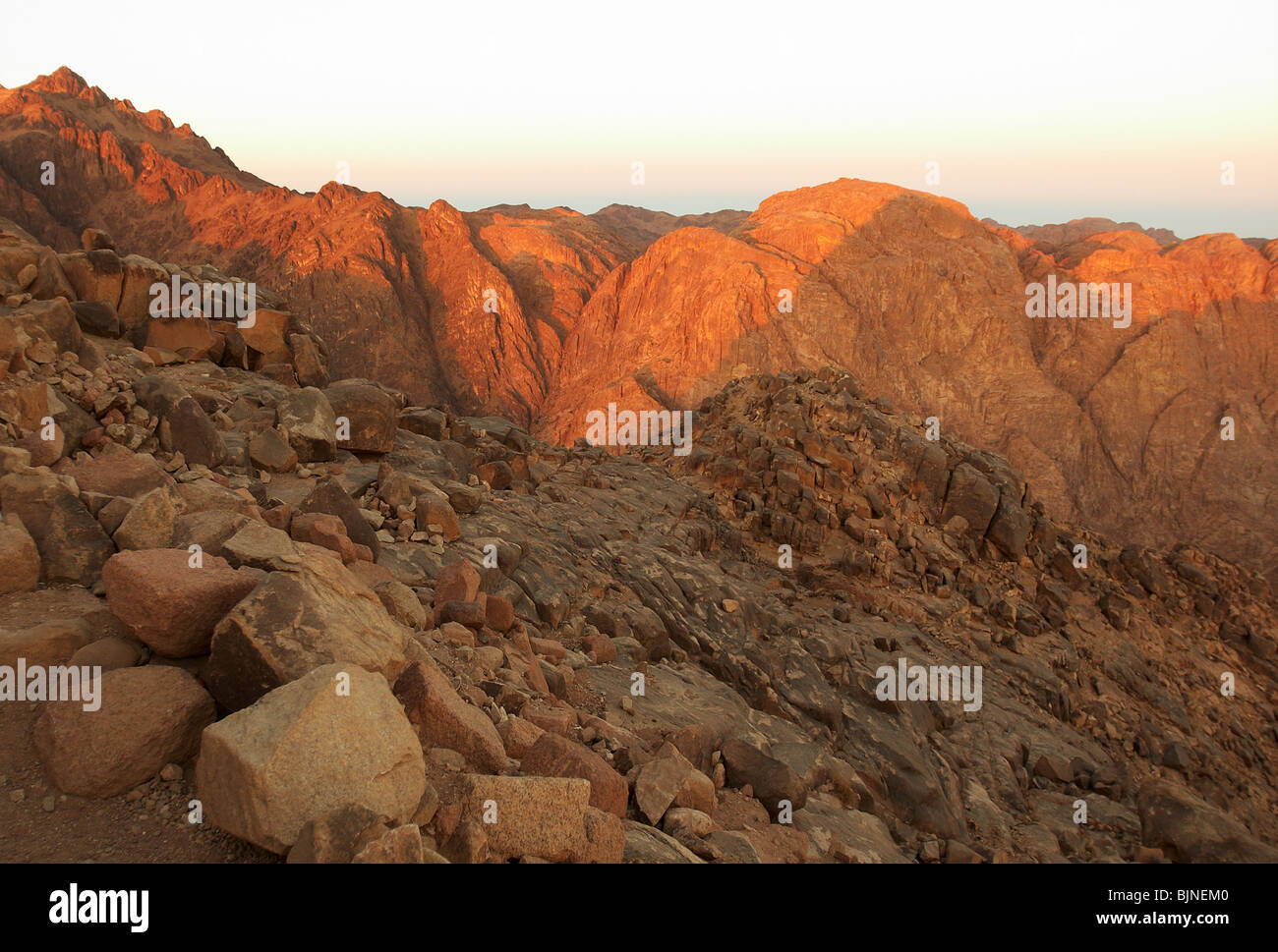 Heiliger Berg Sinai in den frühen Morgenstunden gemahlen Stockfoto