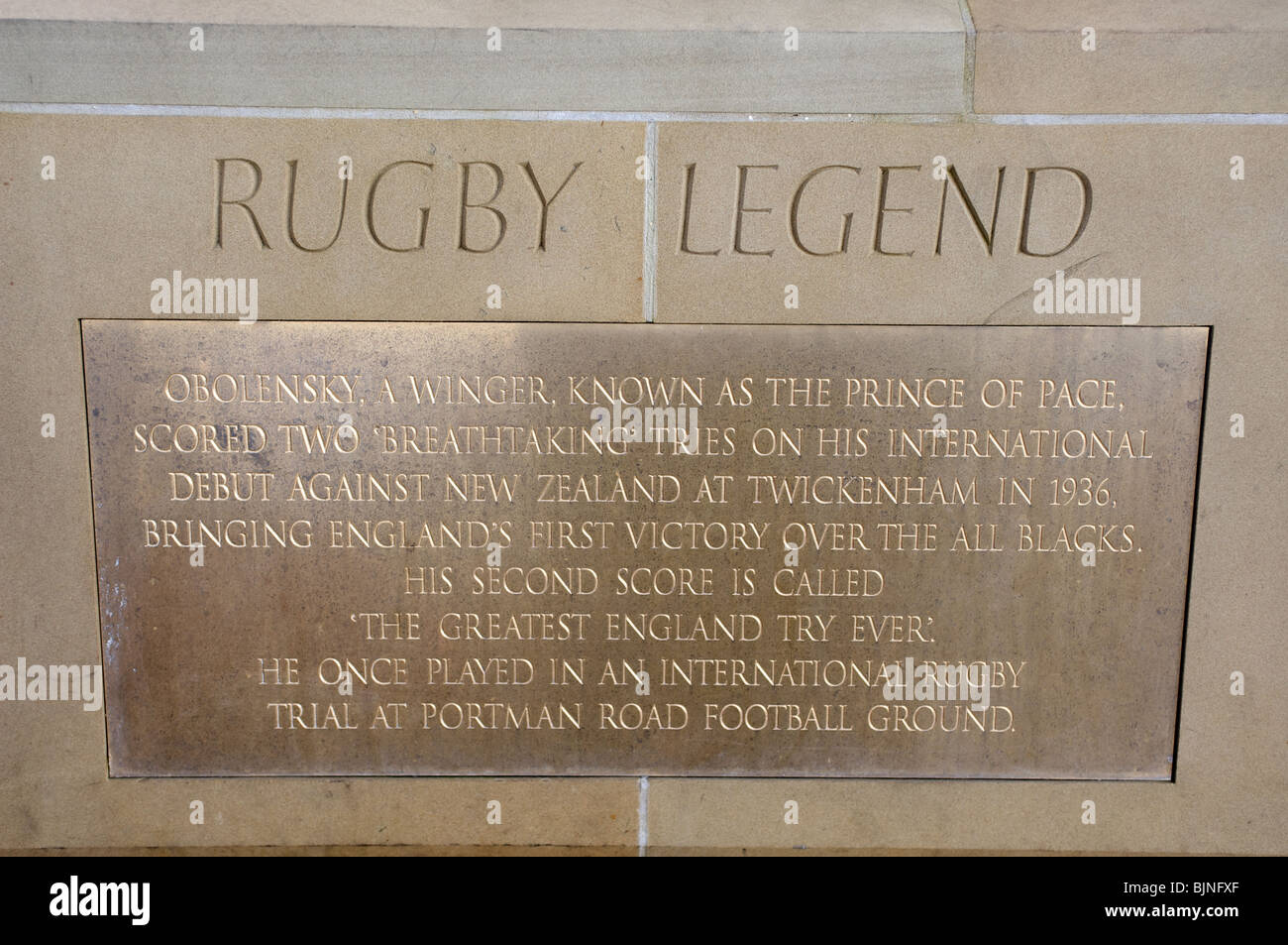 Informationen über die Statue von Obo Obolensky, A russische englische Rugby Union Legende geboren Stockfoto