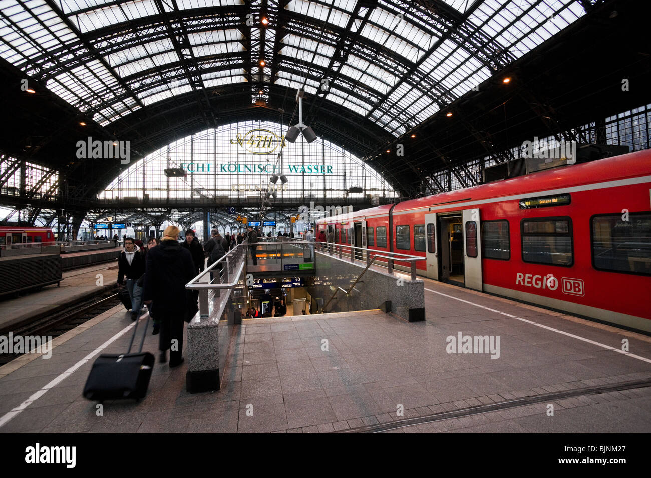 Bahnhof in Köln. Stockfoto