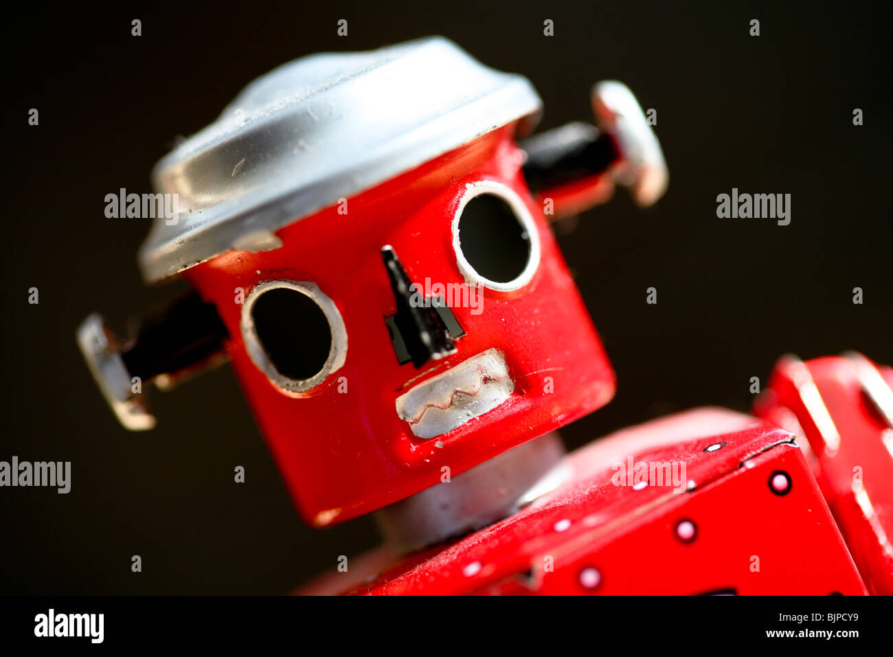 Automatisierung. Uhrwerk roten Roboter. Tin Toy Roboter, verzinnt Roboter. Retro Roboter. Robotik. Stockfoto