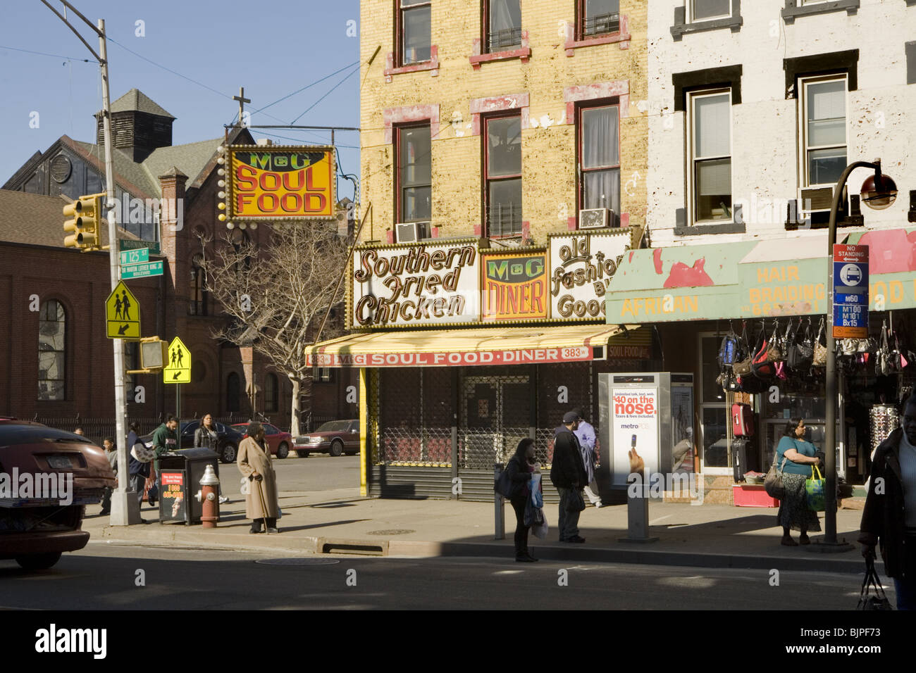 125th St. (Dr. Martin Luther King Boulevard) und Morningside Ave., Harlem, New York City Stockfoto