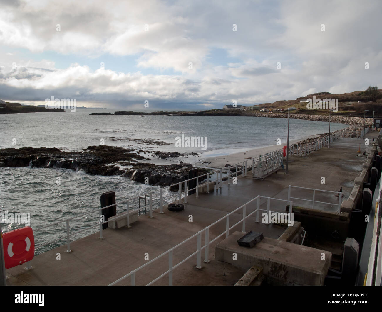 CalMac Kai auf der Insel Eigg, einer der kleinen Inseln, Schottland Stockfoto
