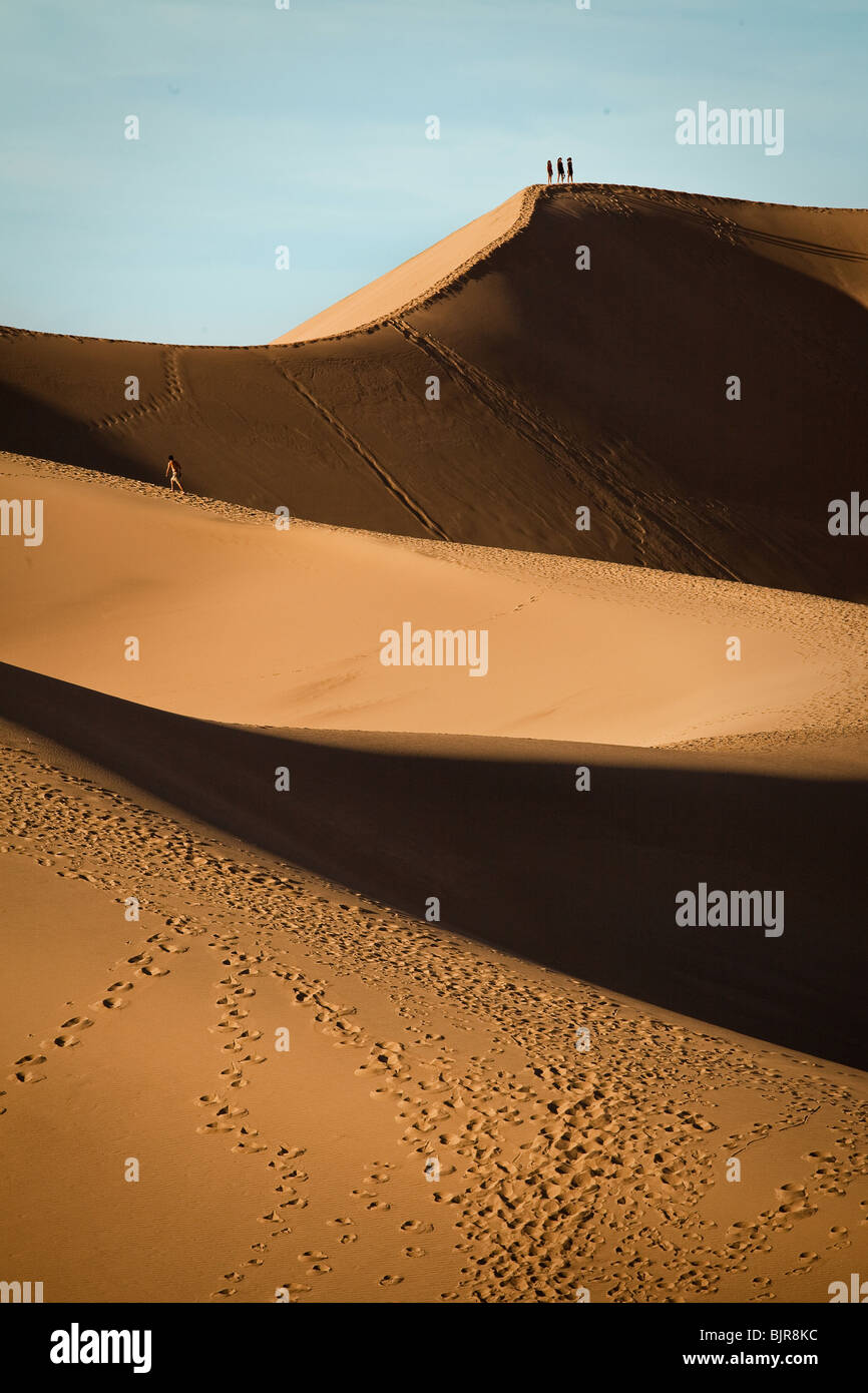 Sanddünen bei Stovepipe Wells in Death Valley Nationalpark, Kalifornien, USA. Stockfoto